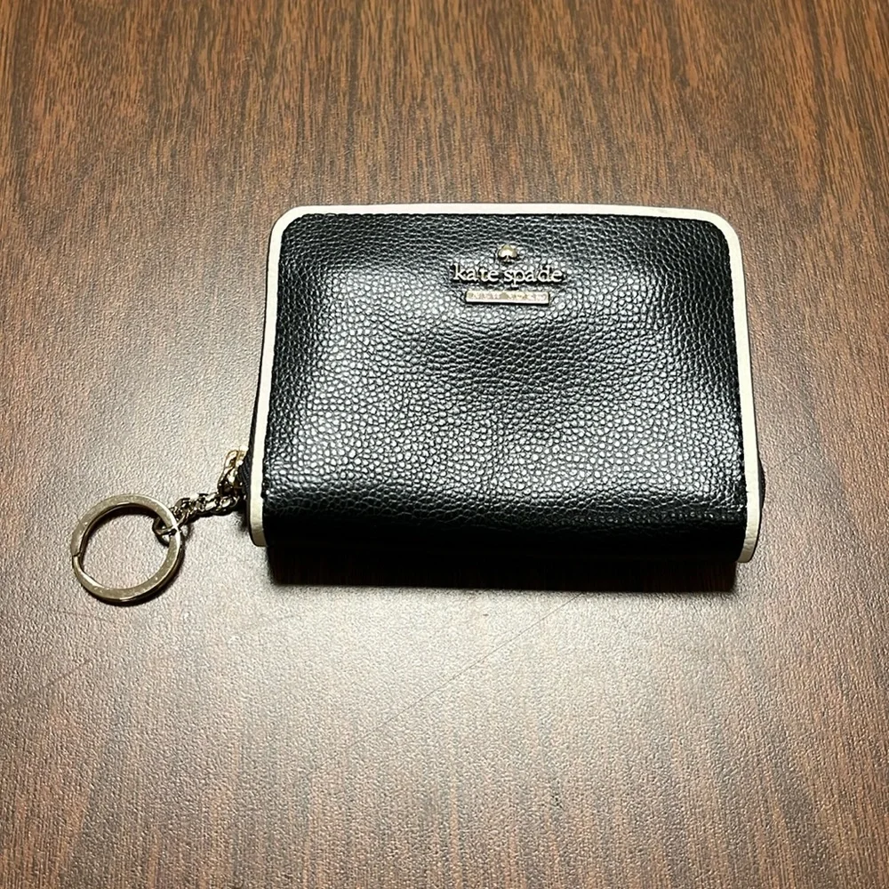 Kate Spade Dani zip up‎ wallet